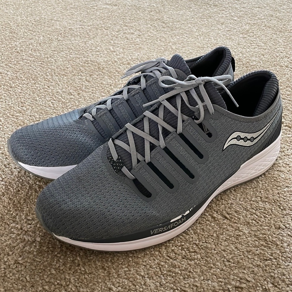 Saucony Men’s Versafoam Extol Sneakers Size 14